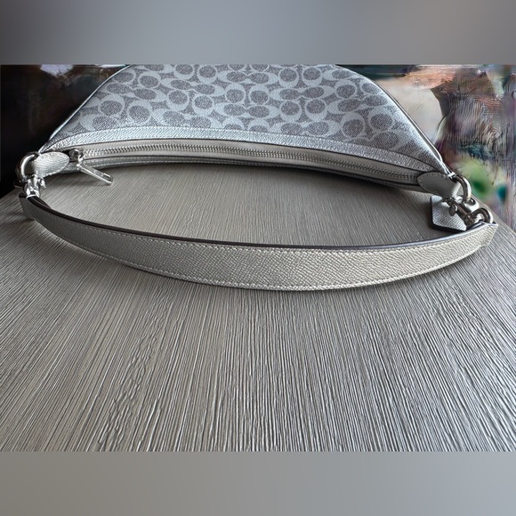 Coach “Aria” Shoulder Bag Silver Metallic w/ Adjustable Strap & Hang Tag - Picture 11 of 11